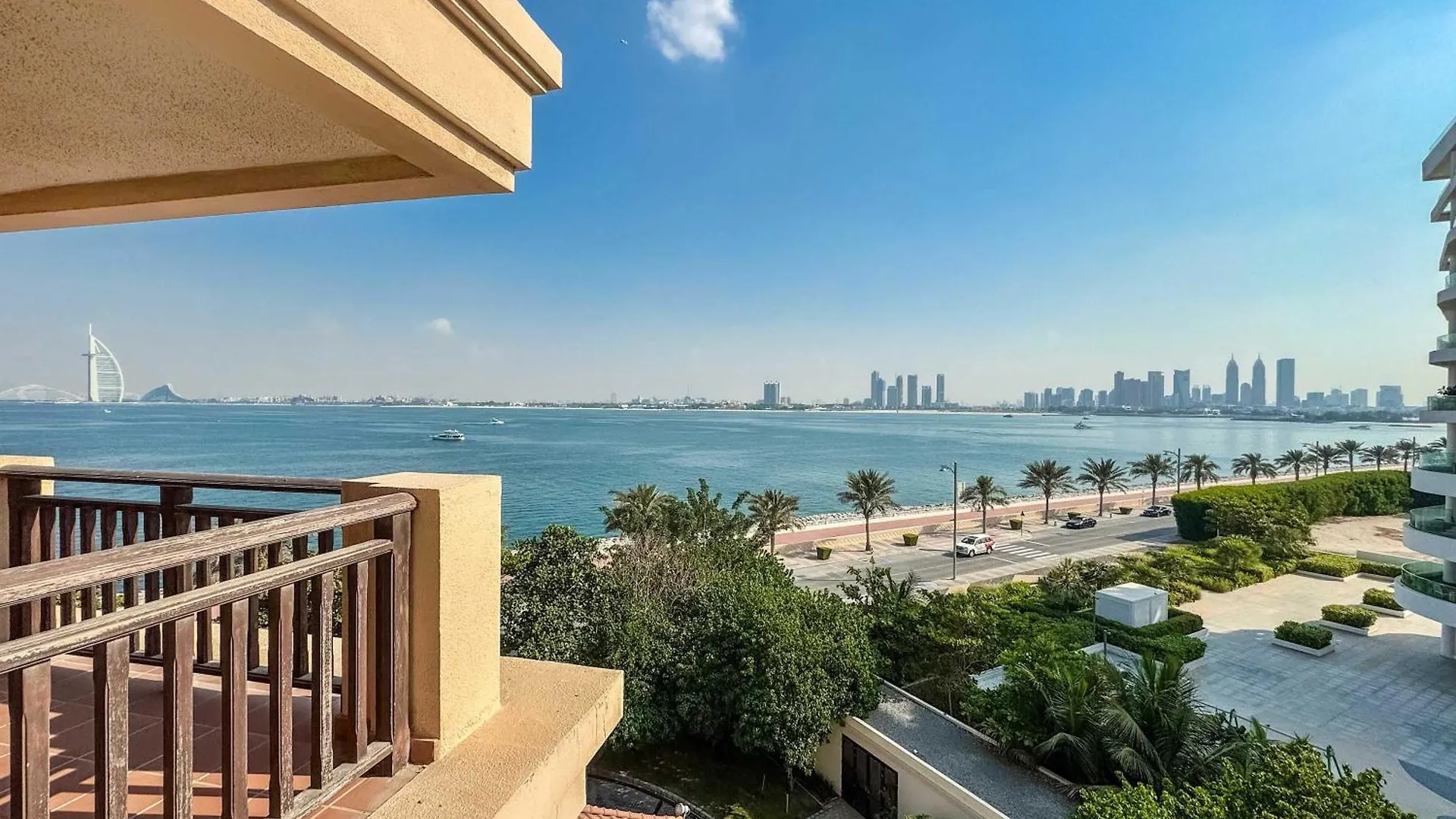 Oceanfront 2Br Apartment With Perfect Views Dubai